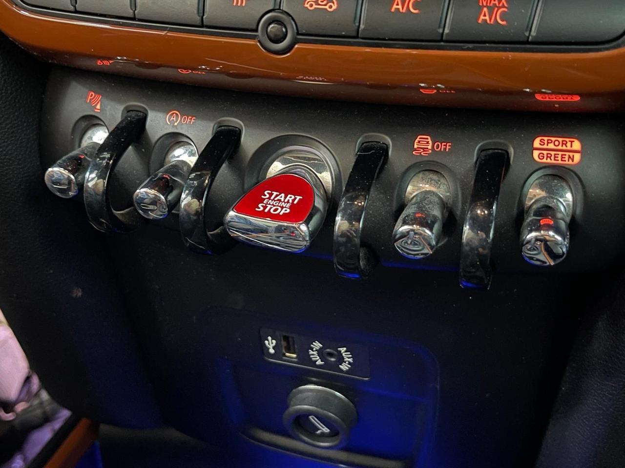 Mini Countryman John Cooper Works 231CV ALL4 pro