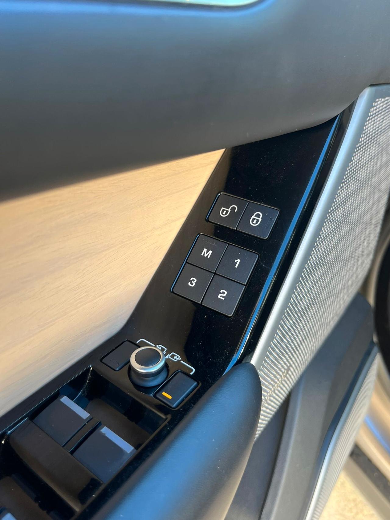 Land Rover Range Velar 2.0D I4 240 CV SE