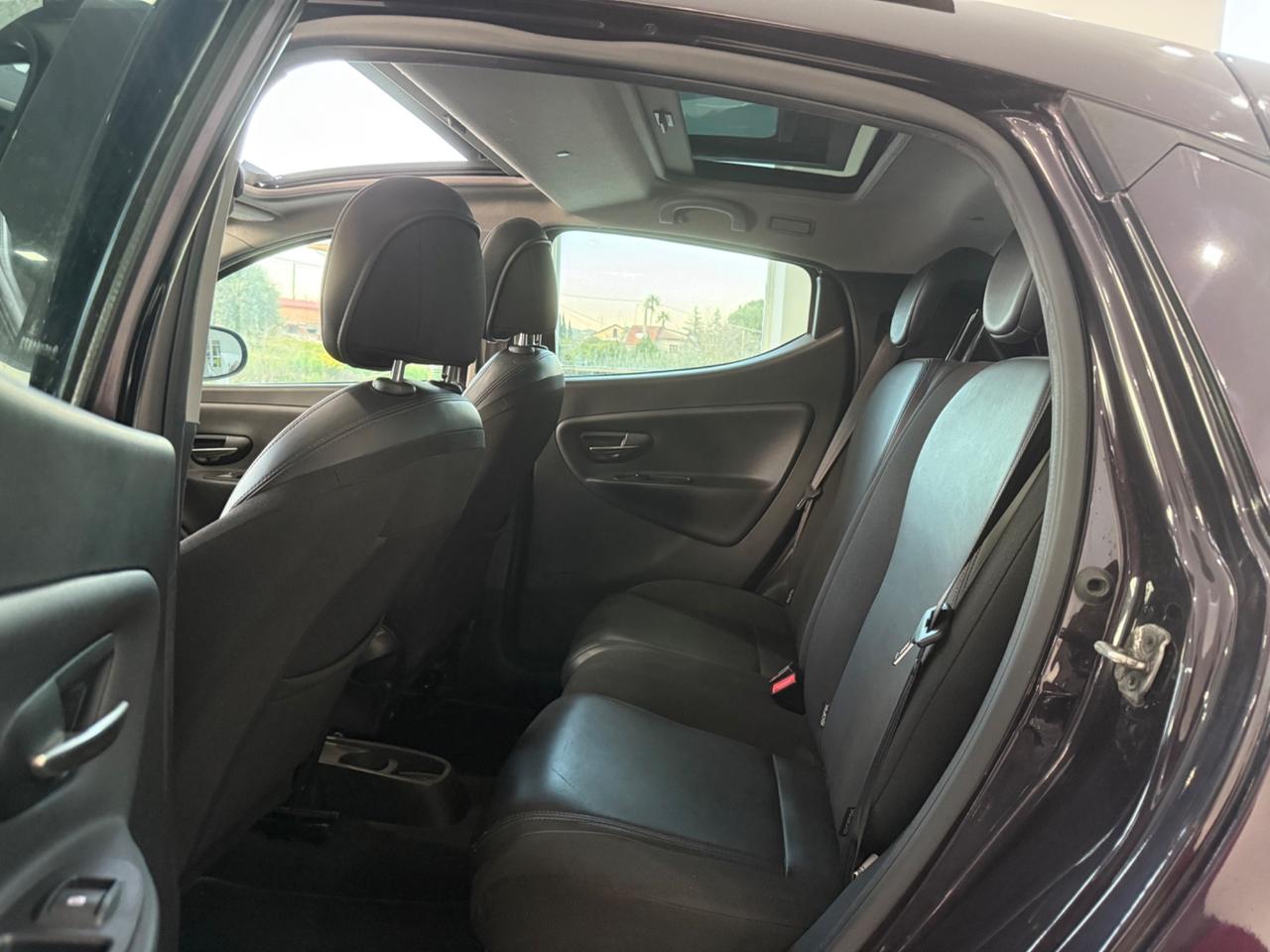 Lancia Ypsilon 1.3MJT95cv Platinum+TETTO APRIBILE2014