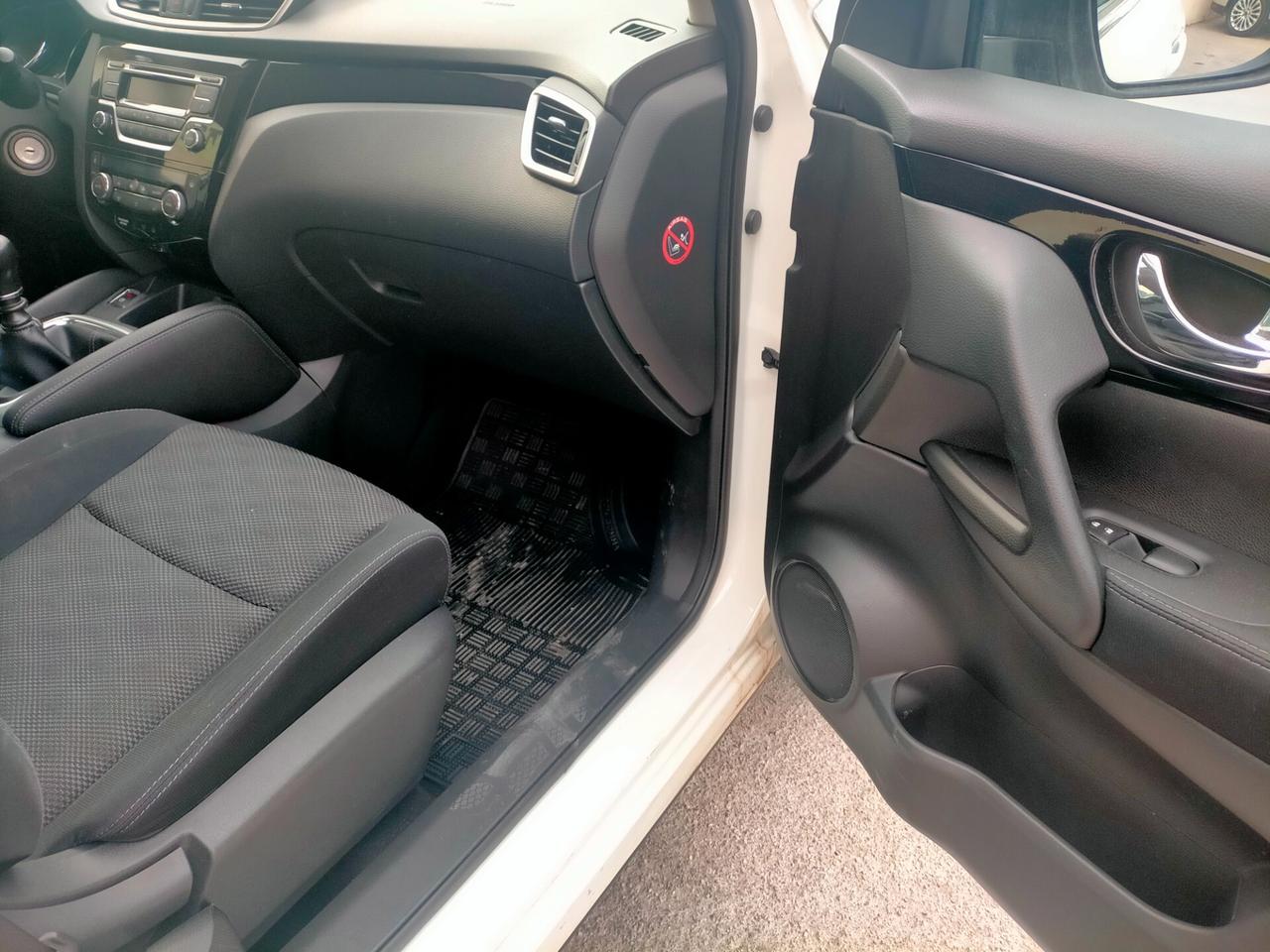 Nissan Qashqai 1.5 dCi DPF Acenta