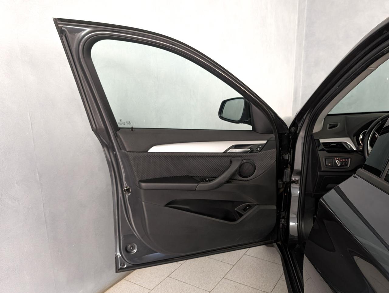 Bmw xDrive18d Automatic Business Advantage