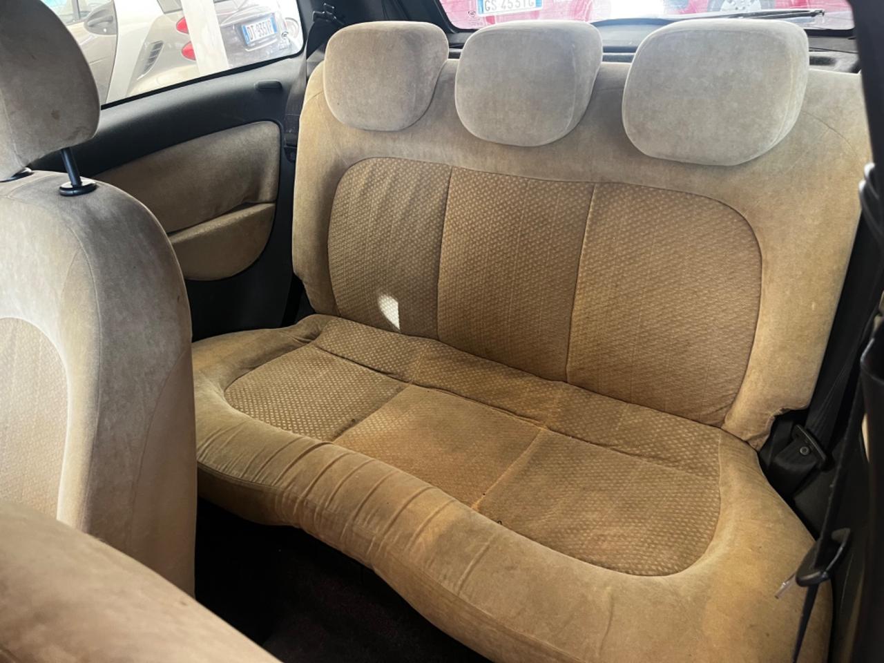 Lancia Ypsilon 1.2 16V Platino