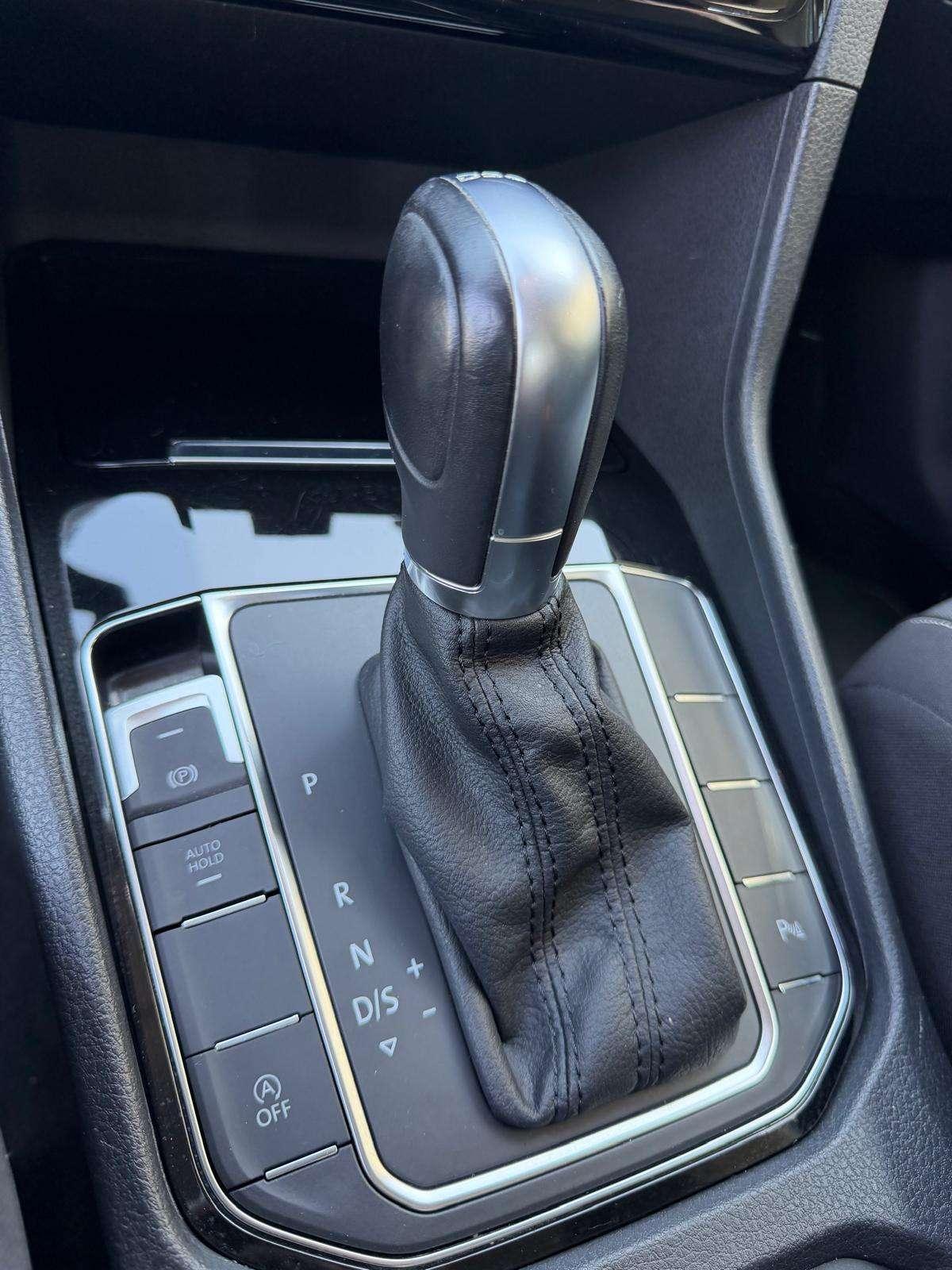 Volkswagen Golf HIGHLINE 110 CV DSG