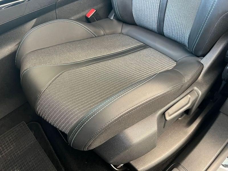 Peugeot 3008 BlueHDI 130 EAT8 S&S Allure Pack