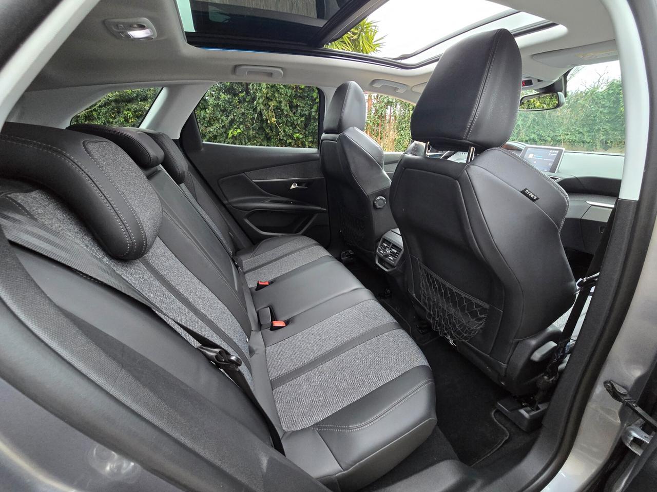 PEUGEOT 3008 GT LINE TETTO APRIBILE PARI AL NUOVO