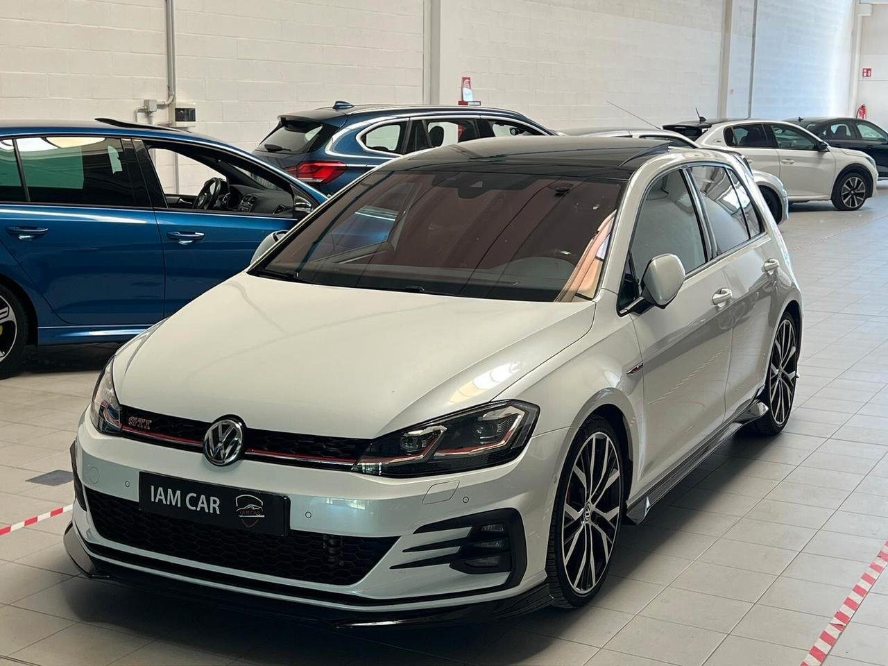 Volkswagen Golf GTI Performance 2.0 245 CV TSI DSG 5p.