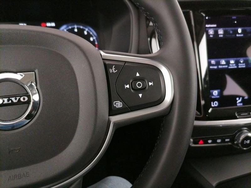 Volvo V60 2.0 b3 Momentum Business Pro auto 8m my21