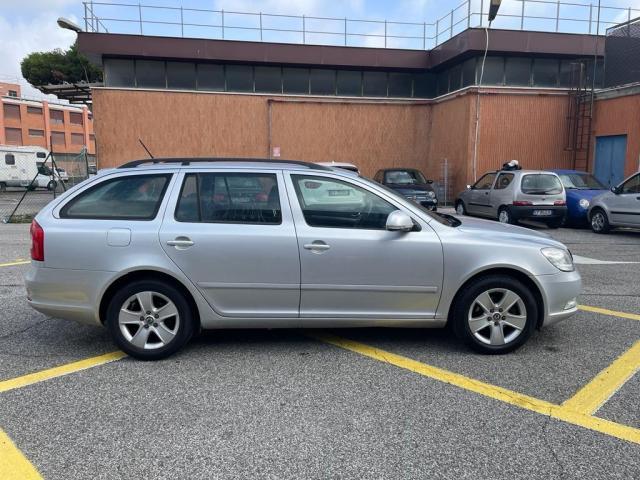 SKODA - Octavia Station Wagon - 1.6 TDI CR F.AP. Wagon Elegance