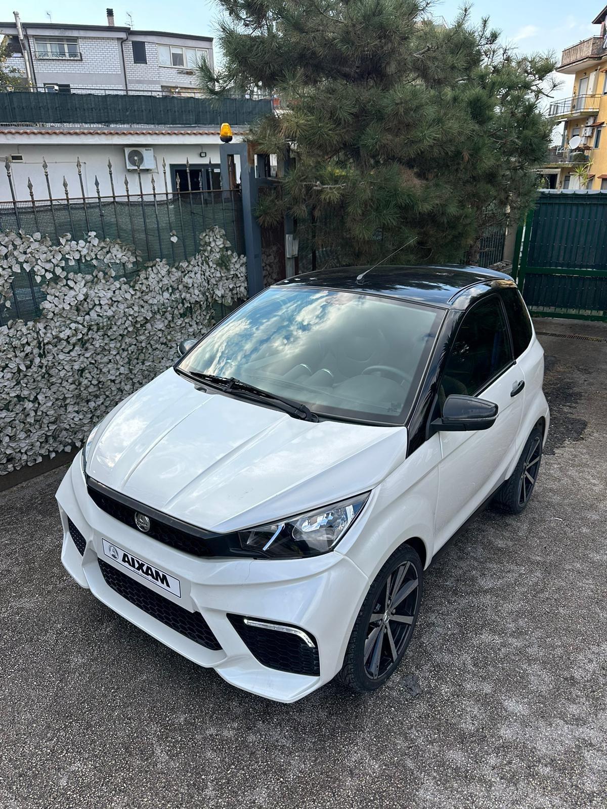 Aixam emotion gto white 2022 6500 km full