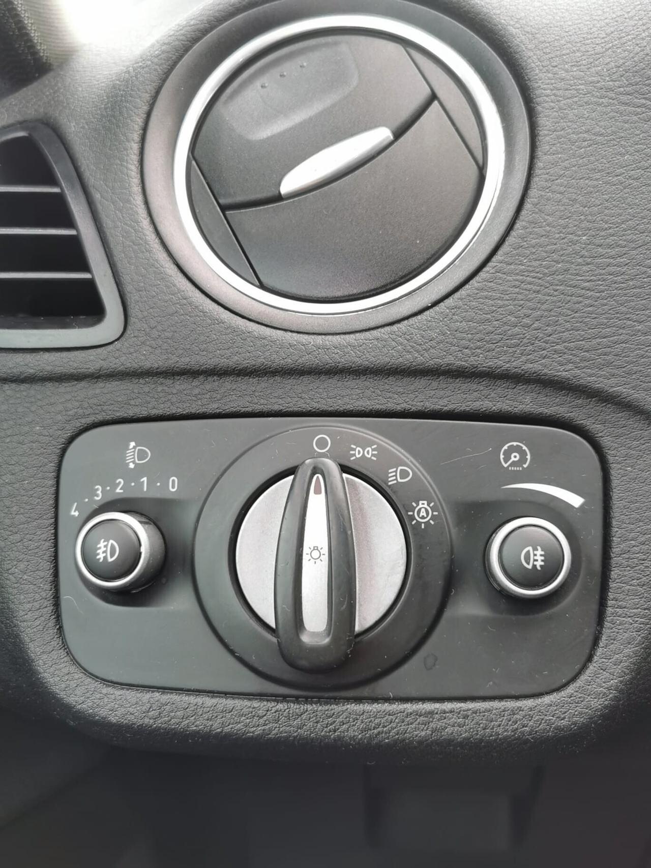 Ford S-Max 2.0 TDCi 140CV Tit. 7 POSTI 2011