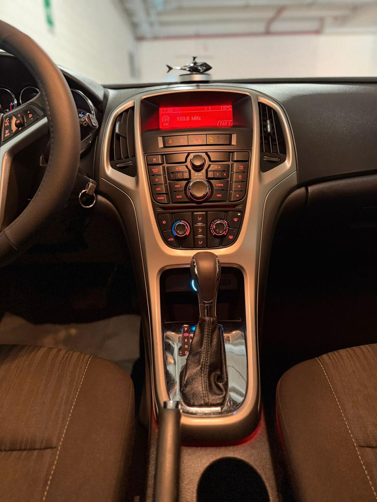 Opel Astra 1.6 16V VVT 5 porte Enjoy