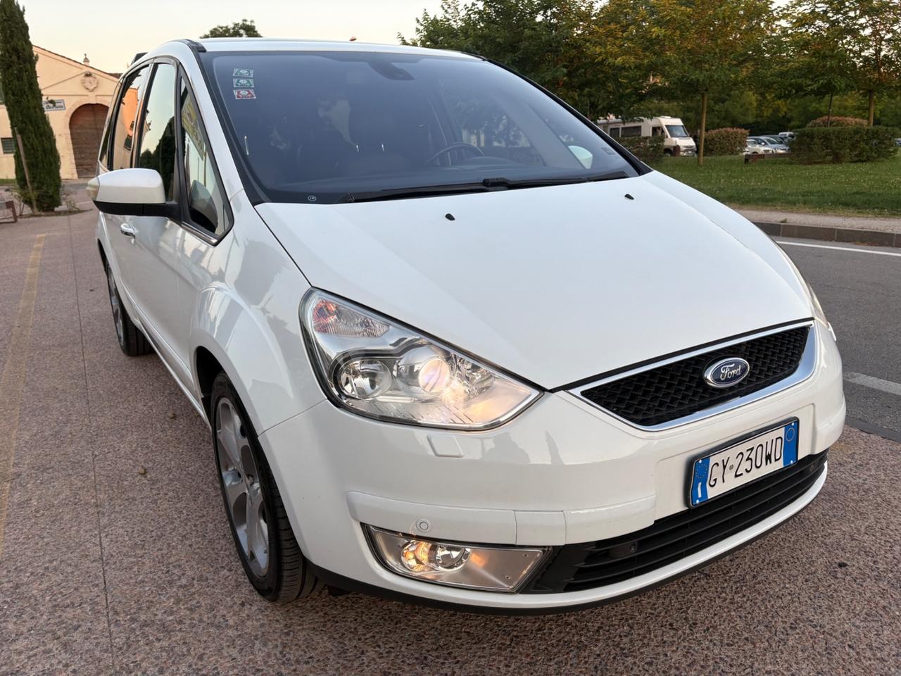 Ford Galaxy galaxi 2.0 tdci 7 posti tetto pelle pronta al uso
