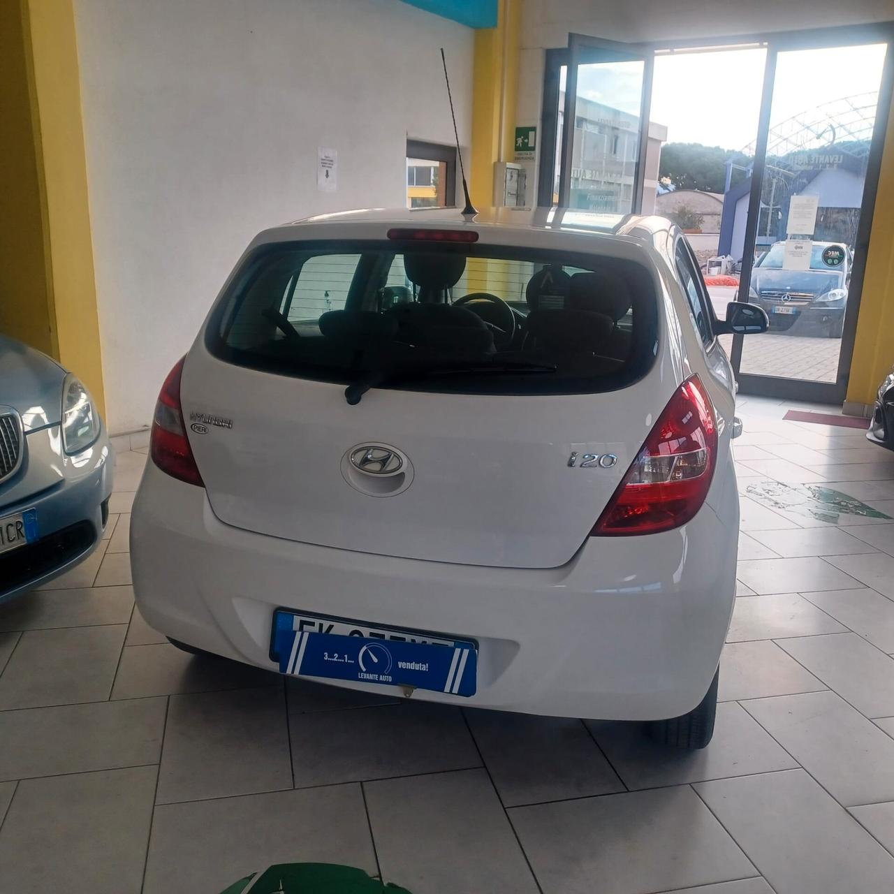 HYUNDAI I20 BEN CONSERVATO 1.2 PER NEOPATENTATI