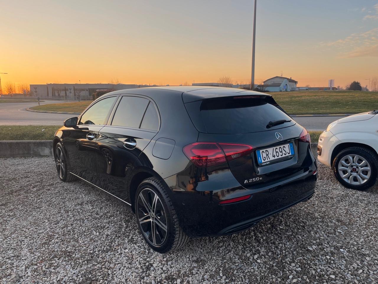 Mercedes-benz A 250 EQ-Power Advance Plus