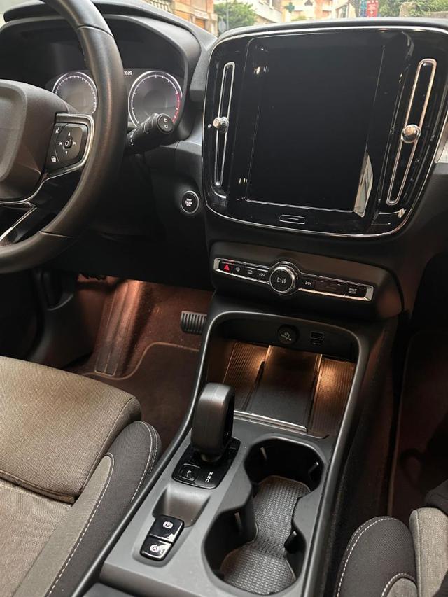 VOLVO XC40 T2 automatico Essential