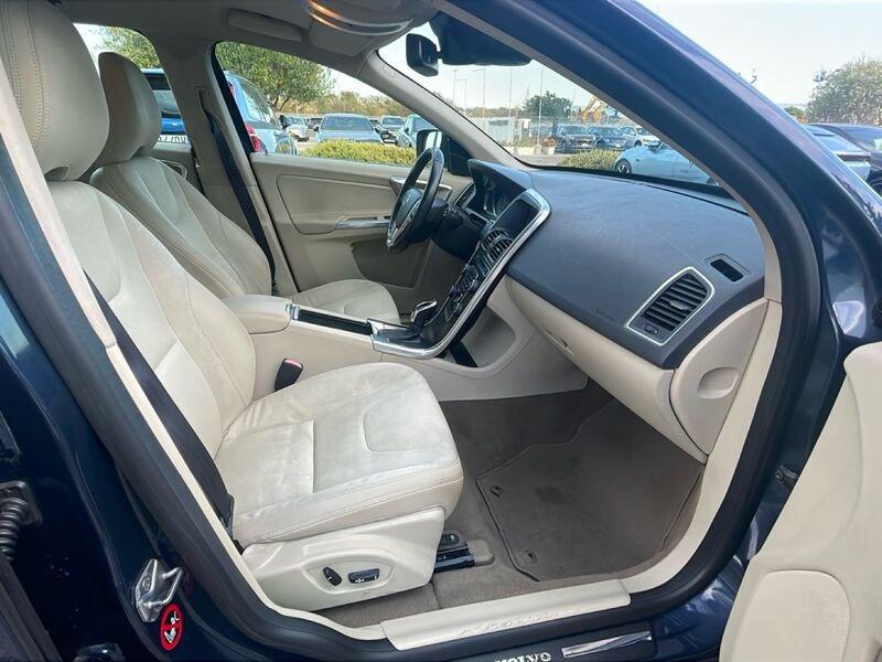 Volvo XC60 2.0D D3 Geartronic Momentum