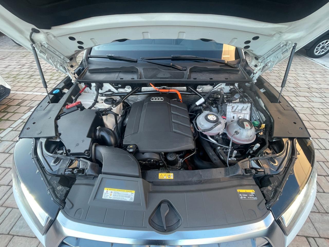 Audi Q5 55 TFSI e quattro S tronic line plus