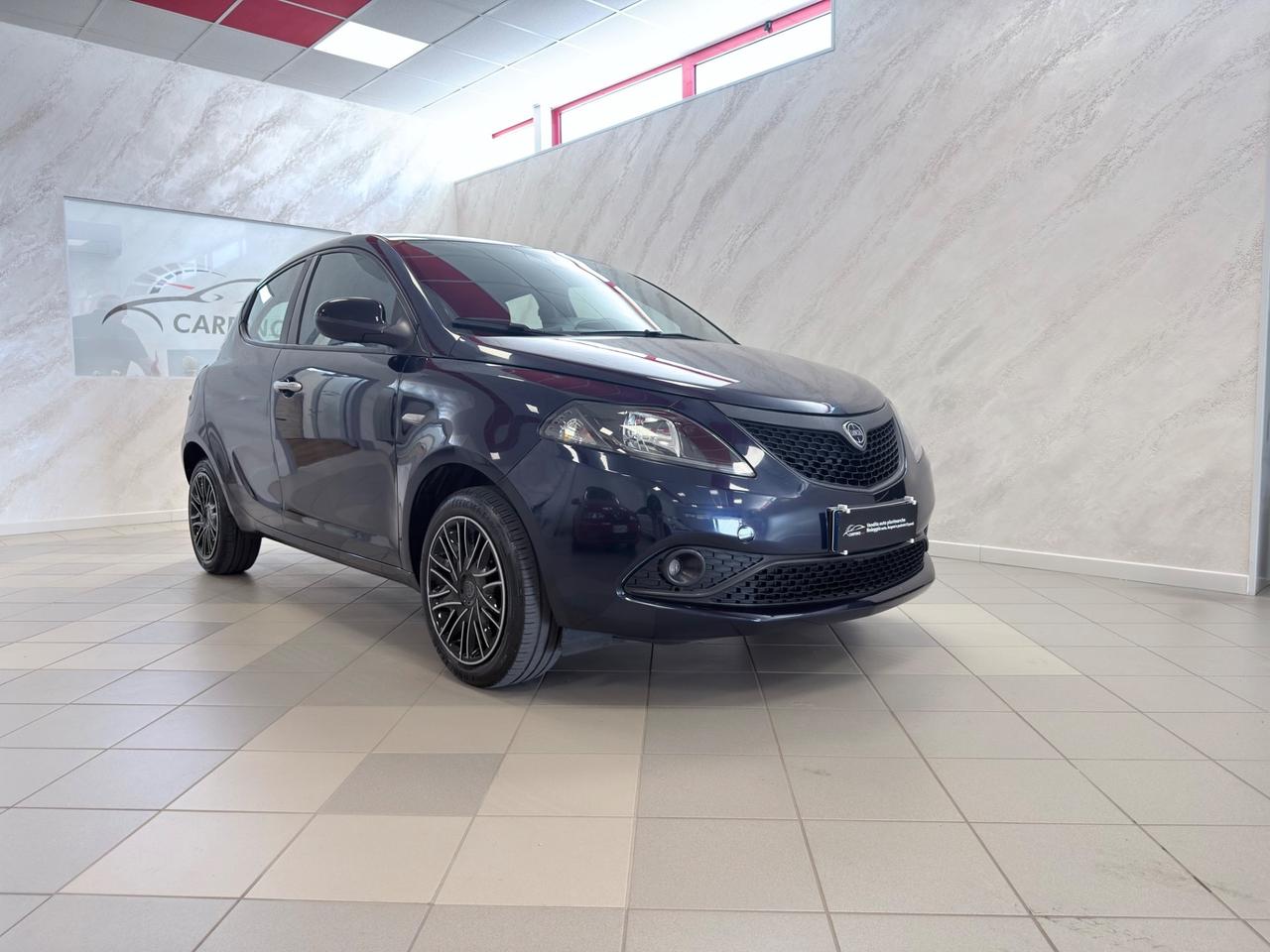 Lancia Ypsilon 1.0 FireFly 5 porte S&S Hybrid Ecochic A. Ferretti