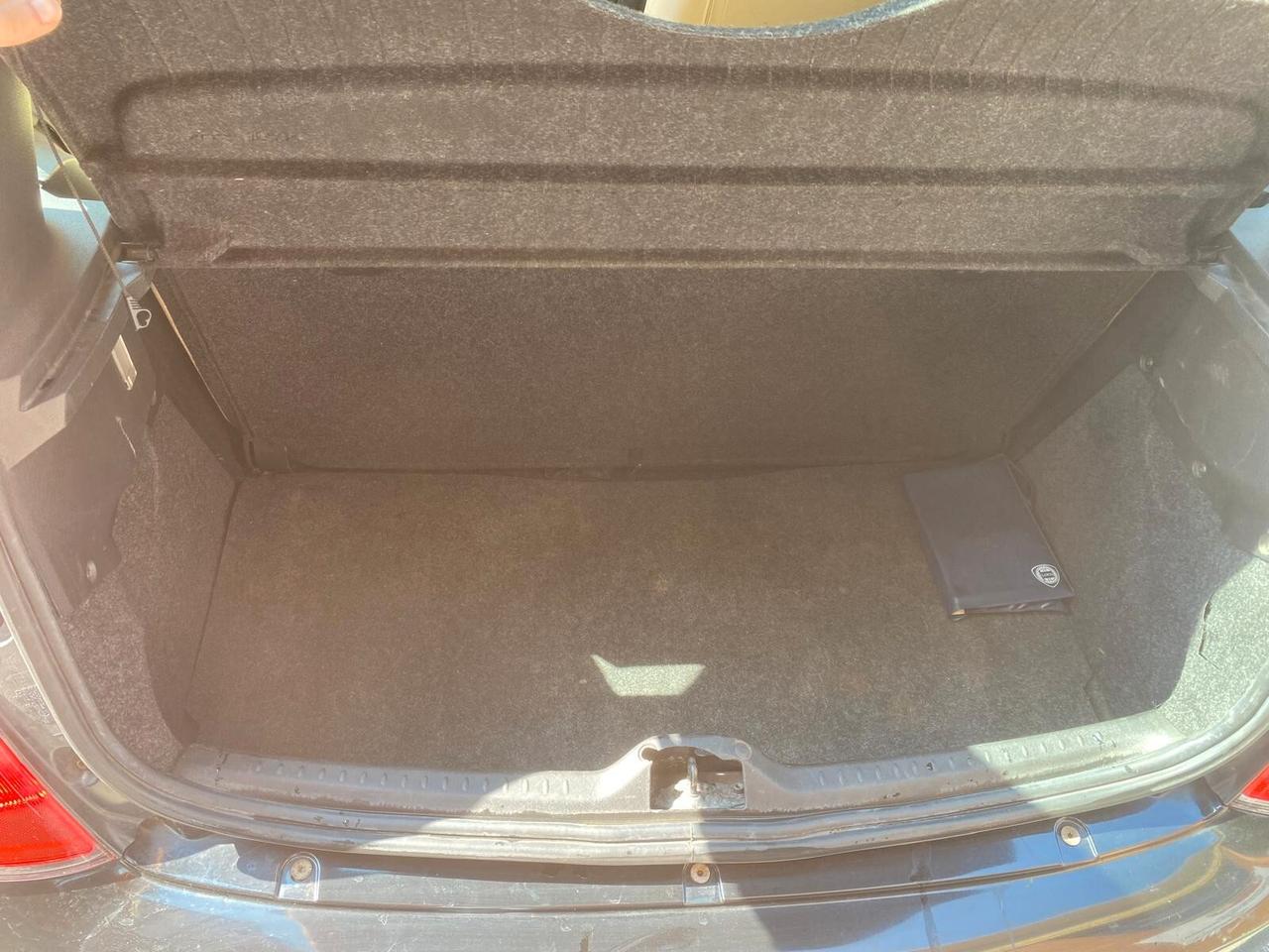 Lancia Ypsilon 1.2 Argento 80cv - OK NEOPATENTATI