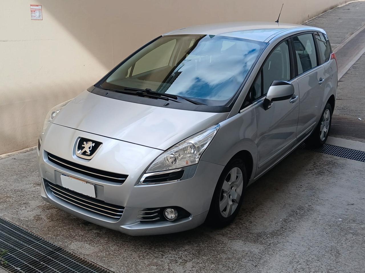 Peugeot 5008 1.6 HDI 116CV Business