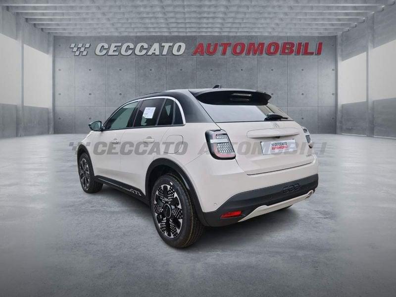 FIAT 600 600 1.2 hybrid La Prima II 110cv auto