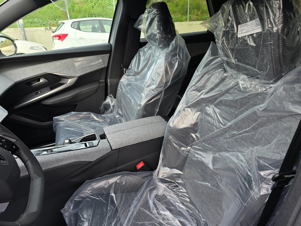 Peugeot 3008 Plug-in Hybrid 195 e-DCS7 Allure KM0