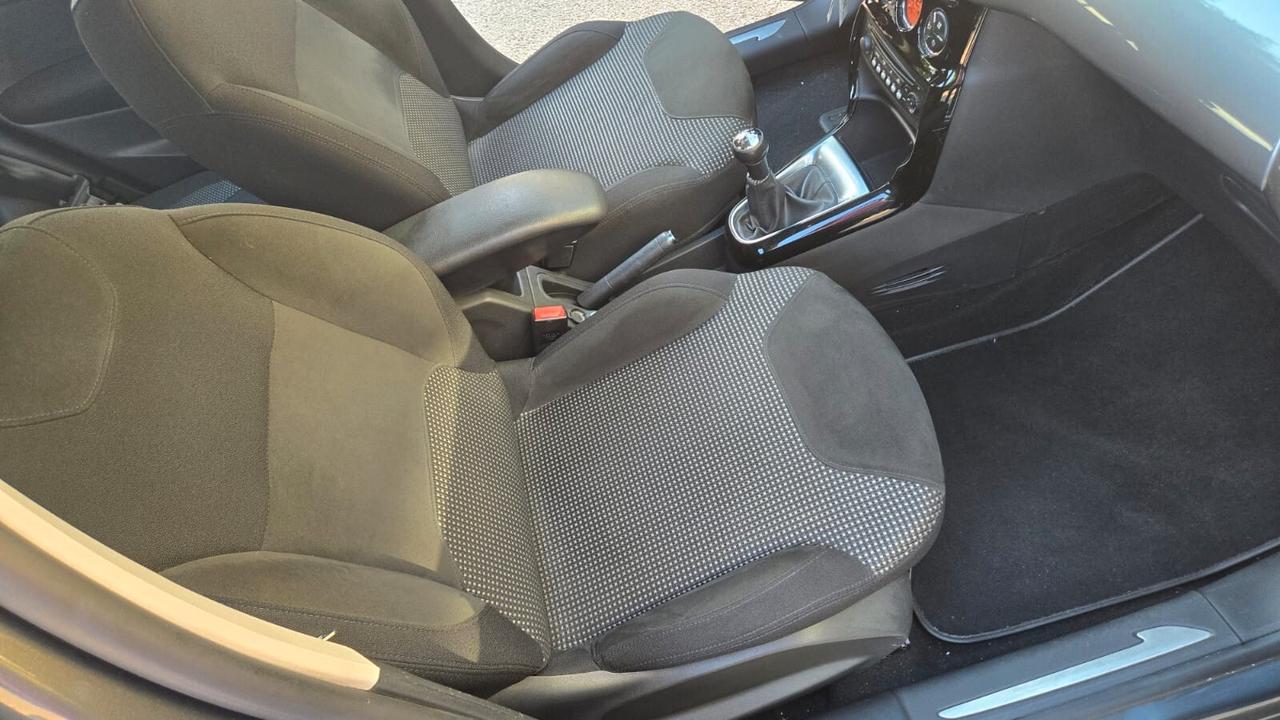 Citroen C3 PureTech 82 Exclusive Neopatentati