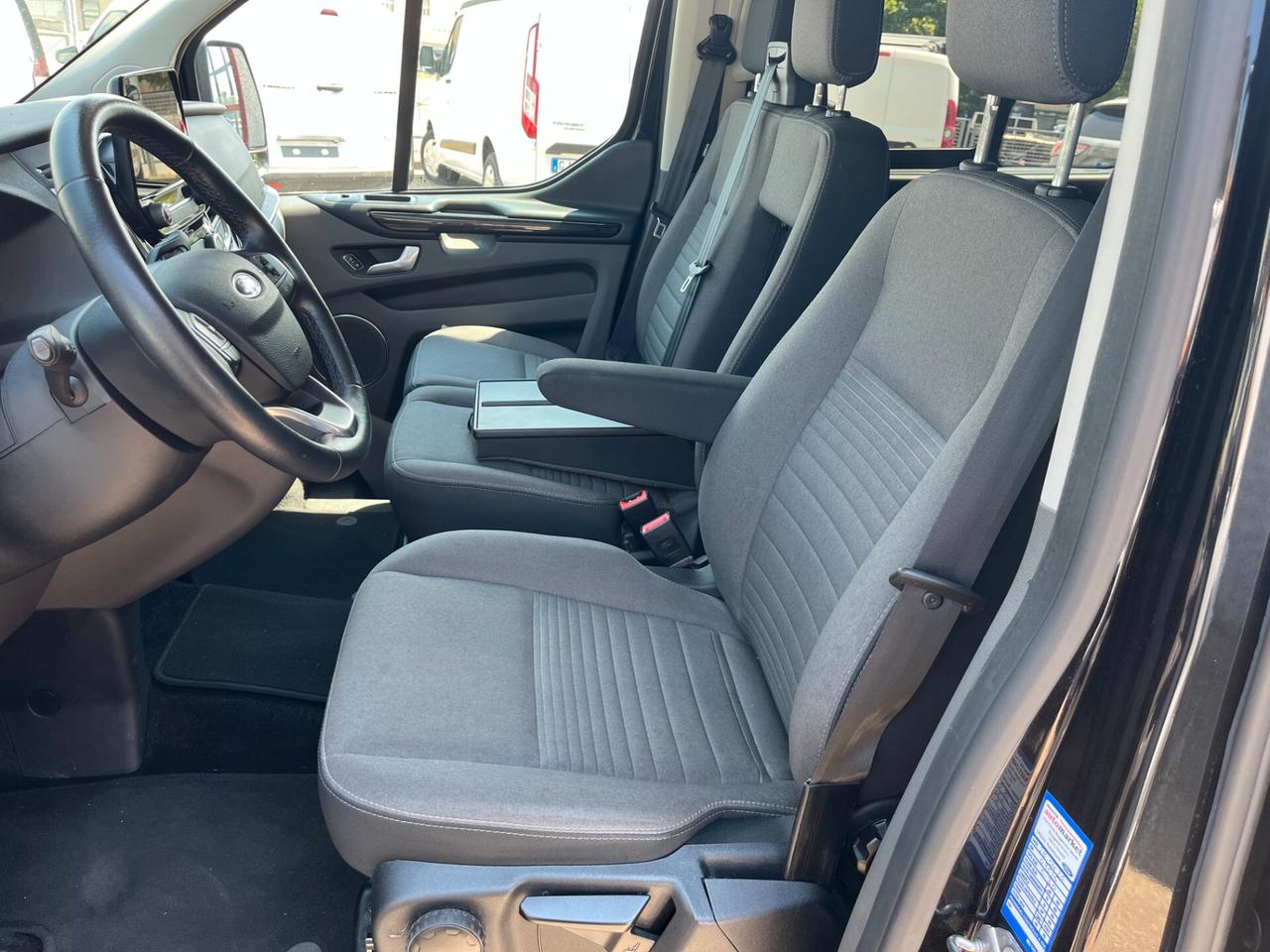 Ford Tourneo Custom 320 2.0 EcoBlue 130CV aut. PC Titanium