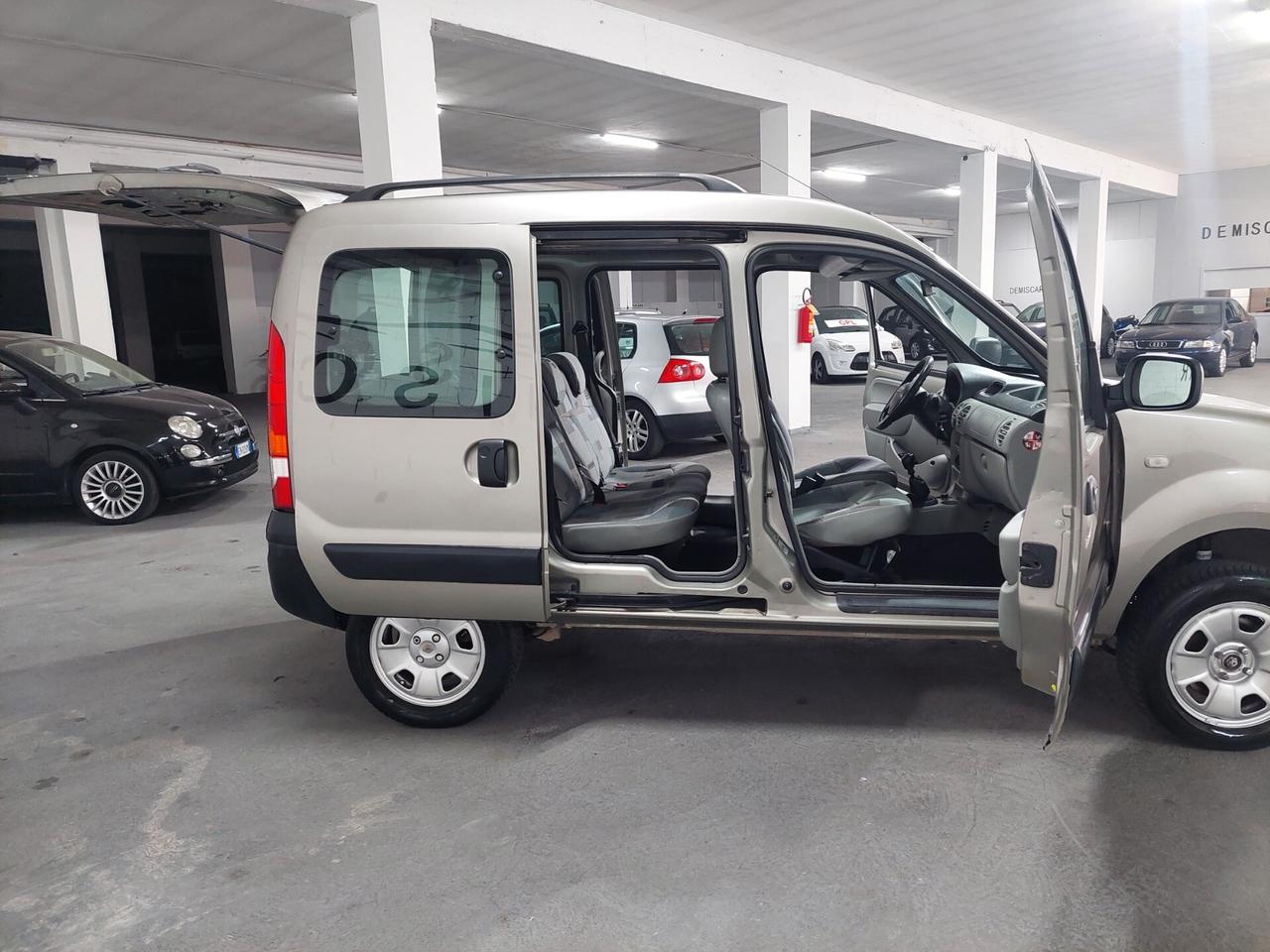 Renault Kangoo 1.6 16V 4x4 5p. Luxe