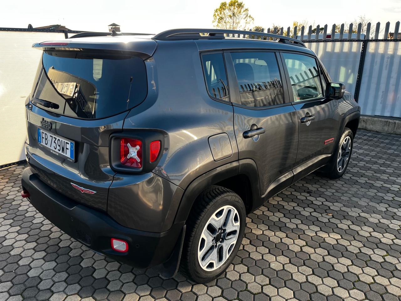 Jeep Renegade 2.0 Mjt 170CV 4WD Active Drive Low Trailhawk