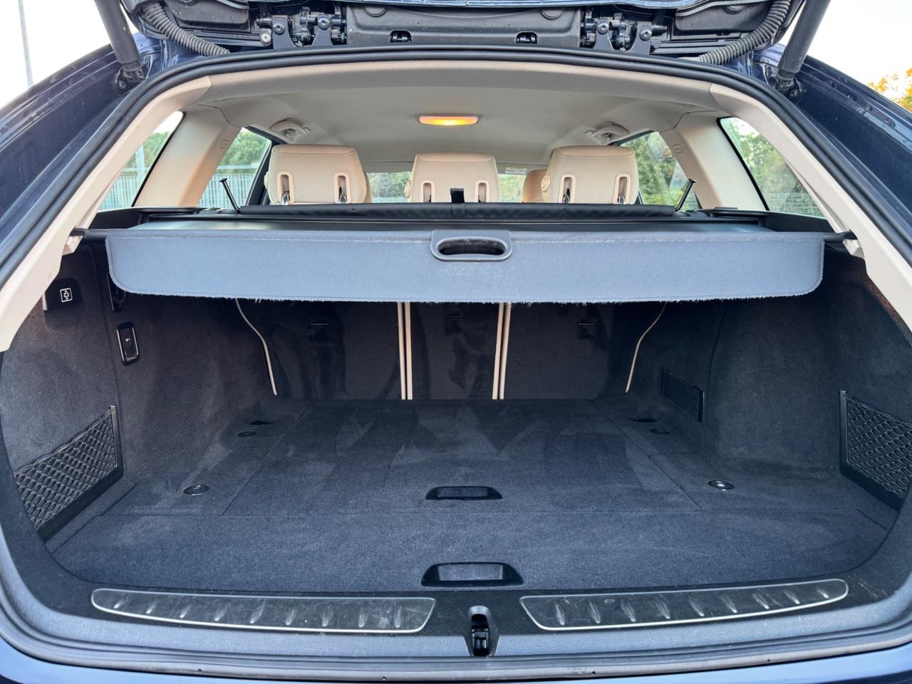 BMW 320d Automatic Touring XDRIVE - Navi 17