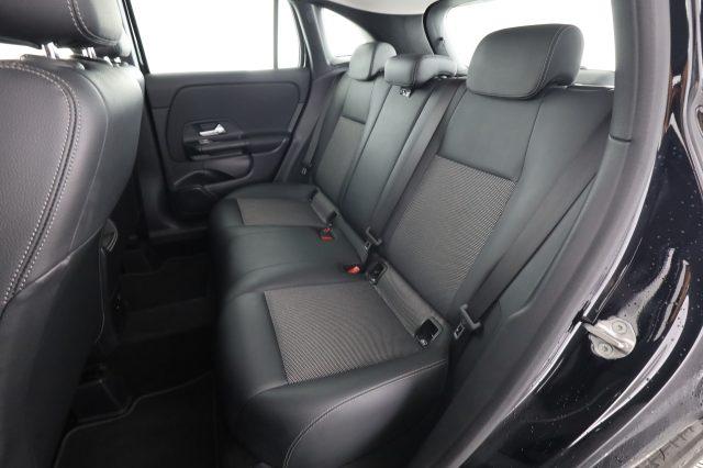 MERCEDES-BENZ CLA sse GLA GLA 180 d Automatic Business