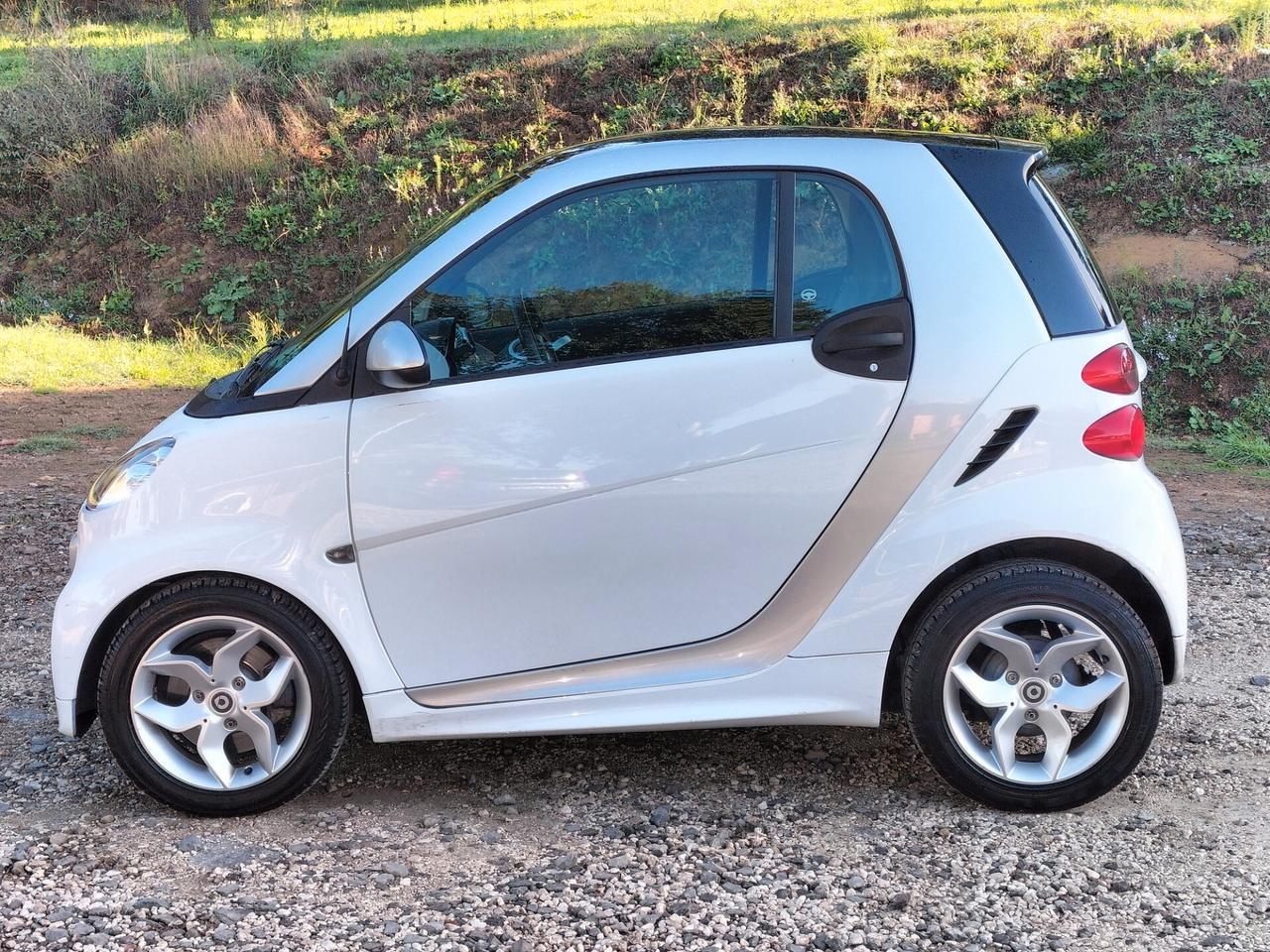 Smart ForTwo 1000 62 kW coupé passion