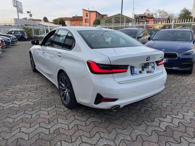 BMW 330 e Business Advantage