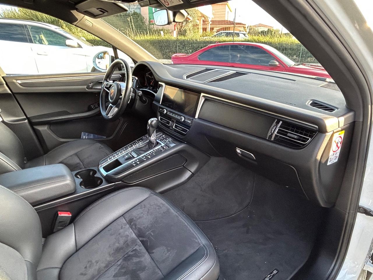 Porsche Macan 2.0 245 cv restyling