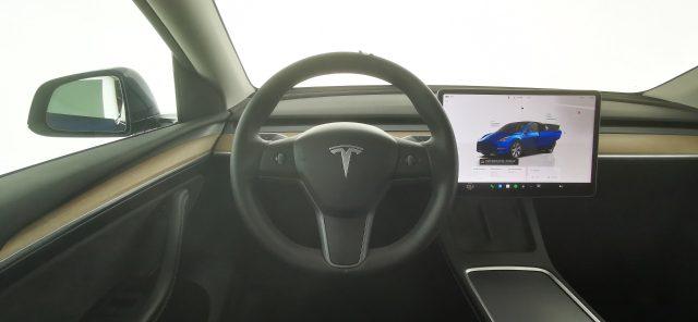TESLA Model Y Long Range Dual Motor AWD - Autopilot avanzato