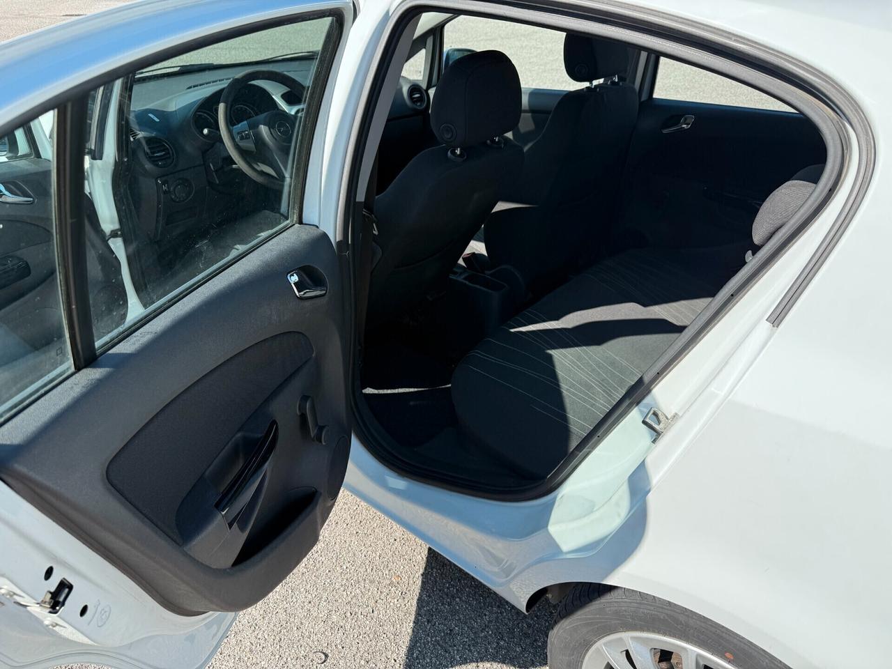 Opel Corsa 1.2 80CV 5 porte GPL-TECH Edition