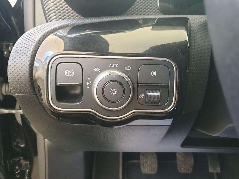 Mercedes-Benz Classe A A 160 Sport DA 229,00 AL MESE