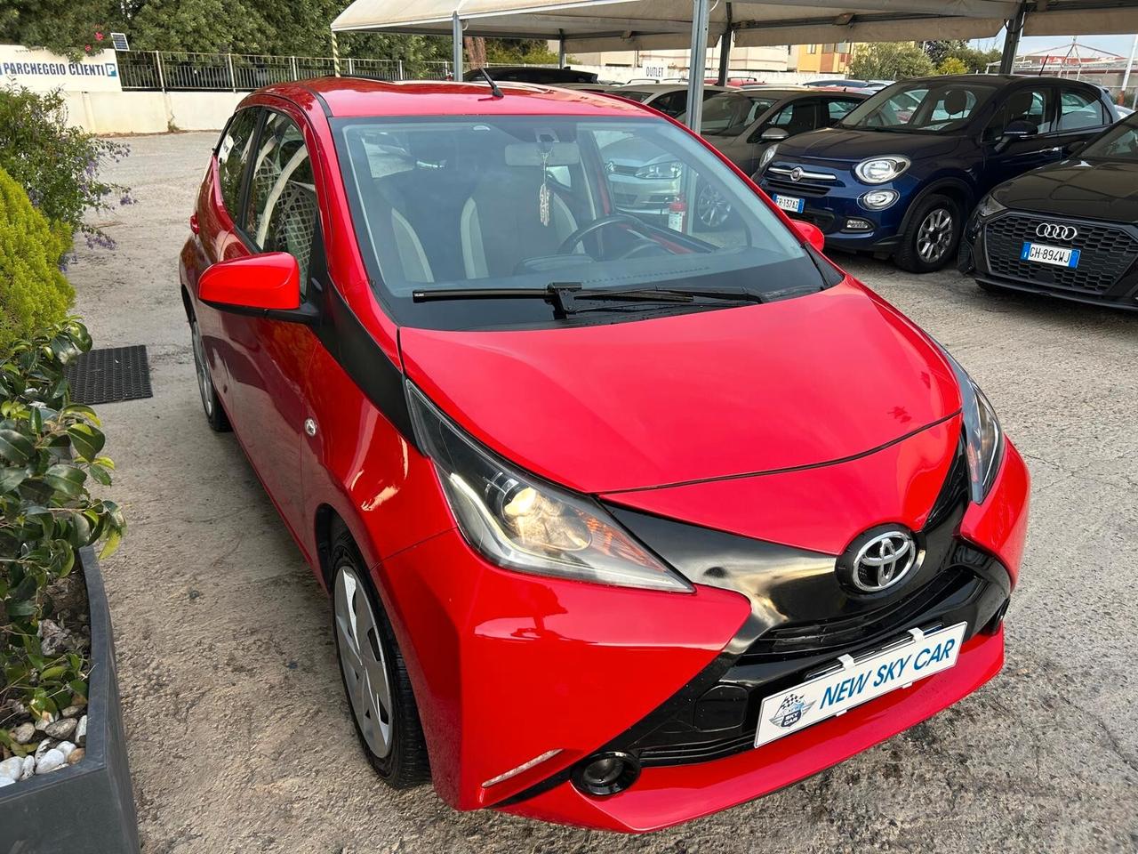 Toyota Aygo 1.0 VVT-i 69 CV x-play AUTOMATICO