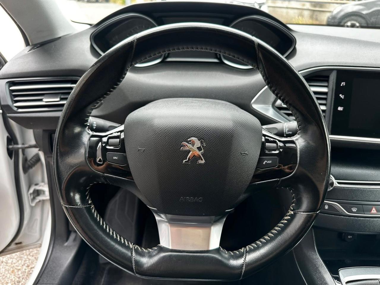 Peugeot 308 BlueHDi 100 S&S Business