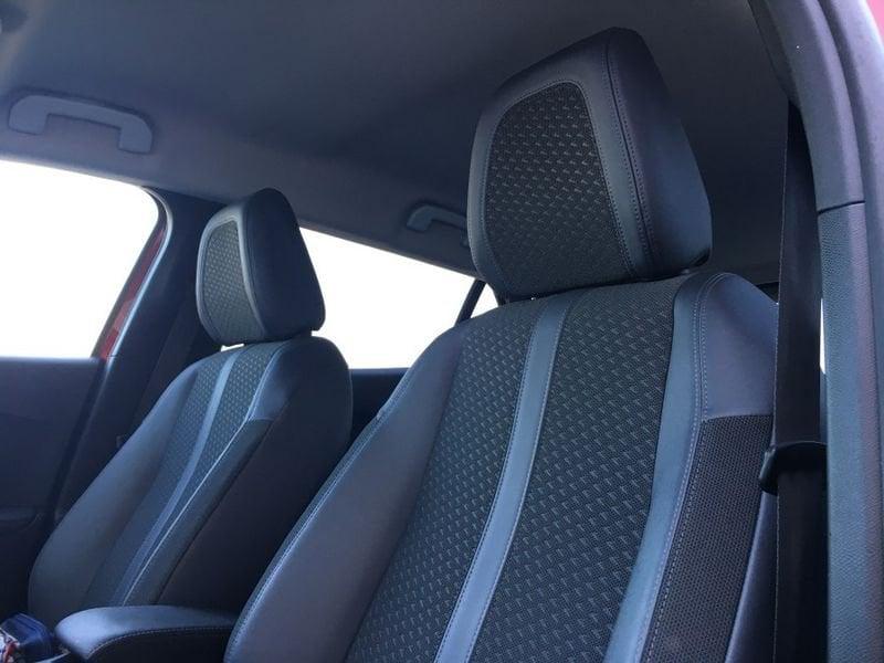 Peugeot 2008 BlueHDi 100 Allure Navi Pack