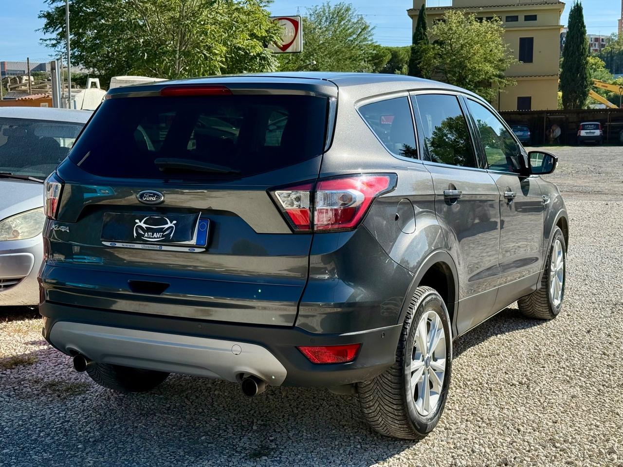 Ford Kuga 1.5 TDCI 120 CV S&S 2WD Powershift Edition