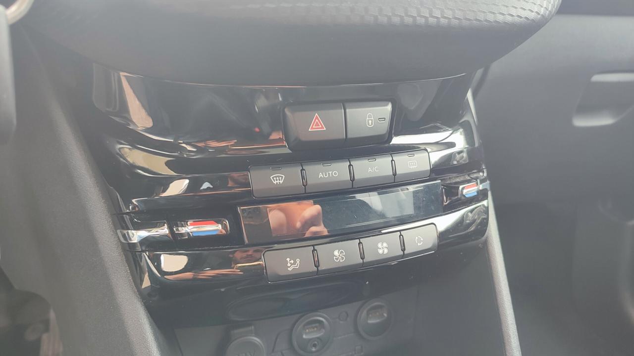 PEUGEOT 2008 NO ADBLUE TETTO PANORAMICO