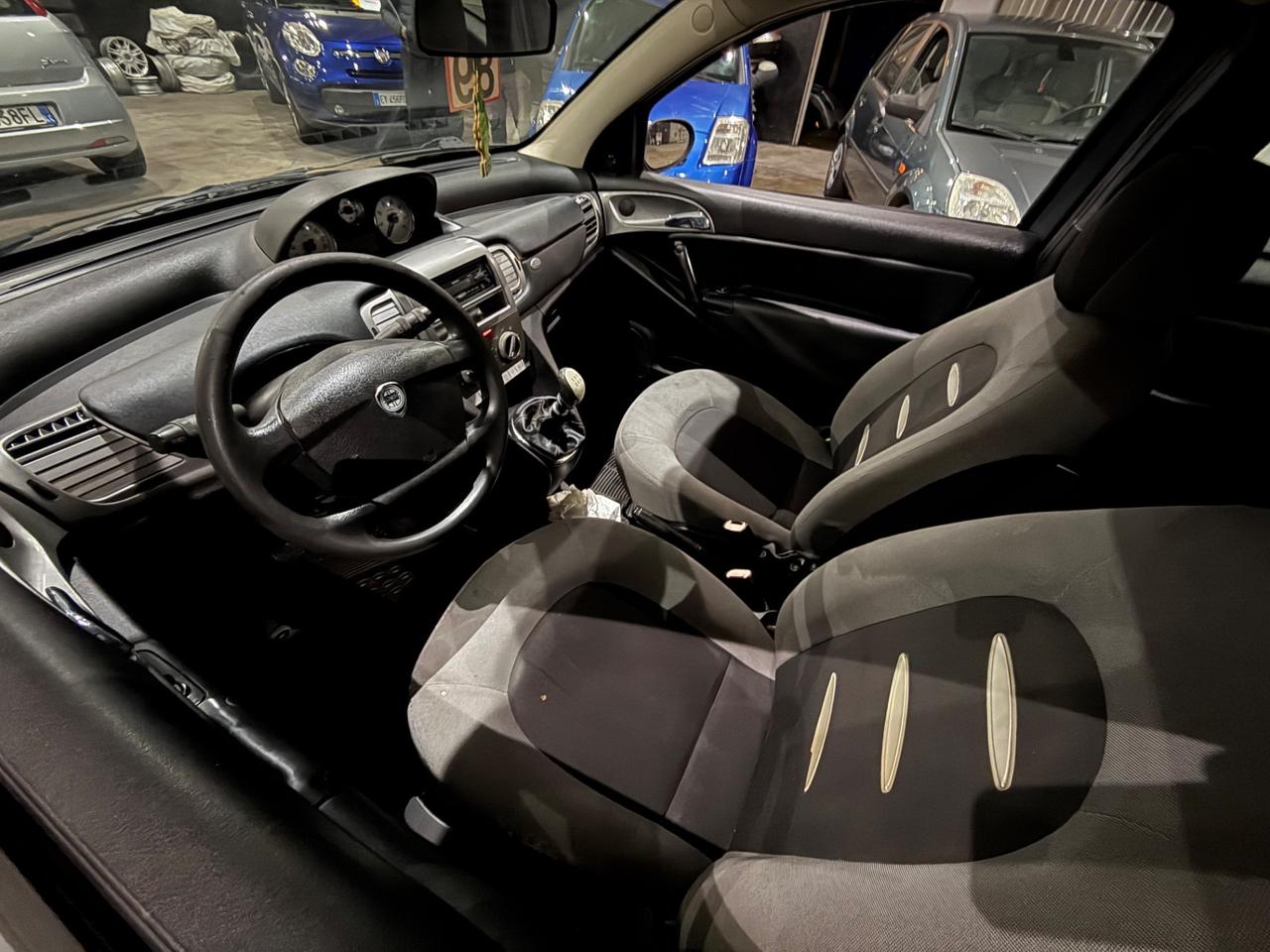 Lancia Ypsilon 1.2 Argento