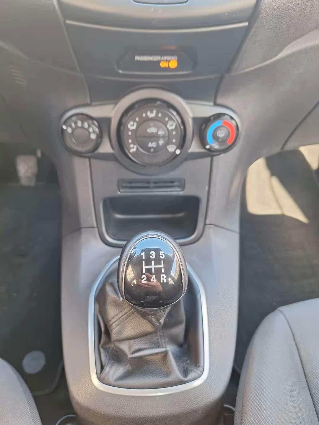 Ford Fiesta 1.5 TDCi 75CV 5 porte