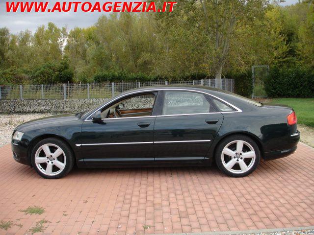AUDI A8 3.0 V6 TDI quattro tiptronic