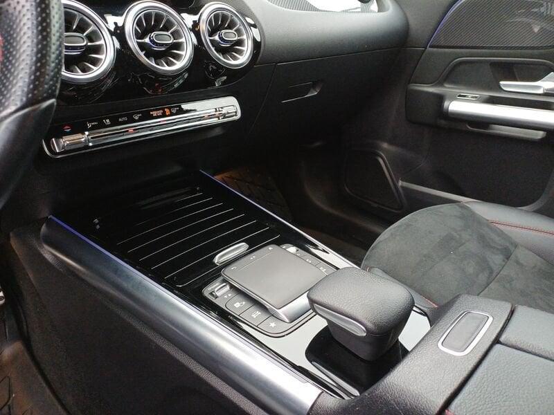 Mercedes-Benz GLA GLA 180 Automatic Premium NIGHT-PACK