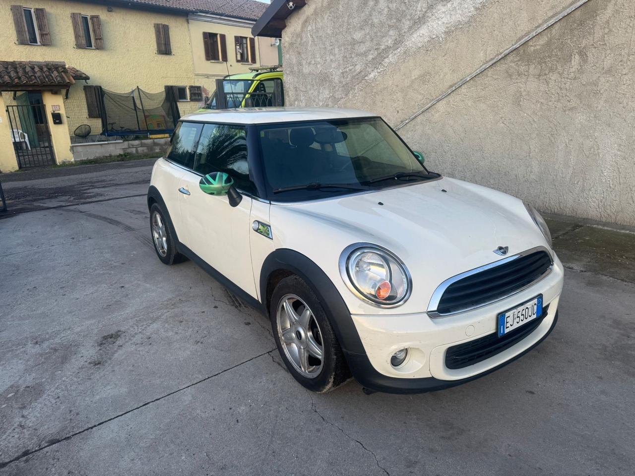 Mini 1.6 16V One (72kW)
