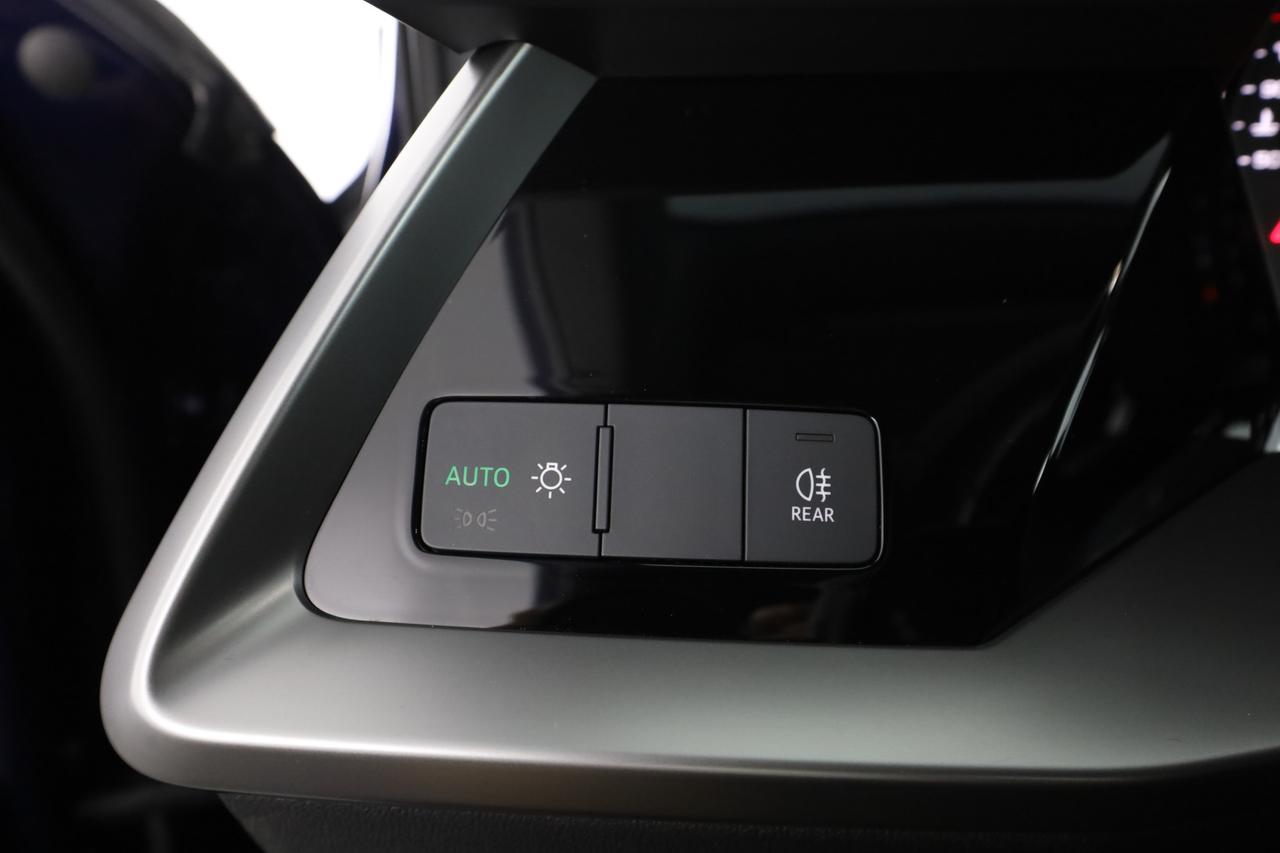 AUDI A3 4ª serie A3 SPB 30 TDI