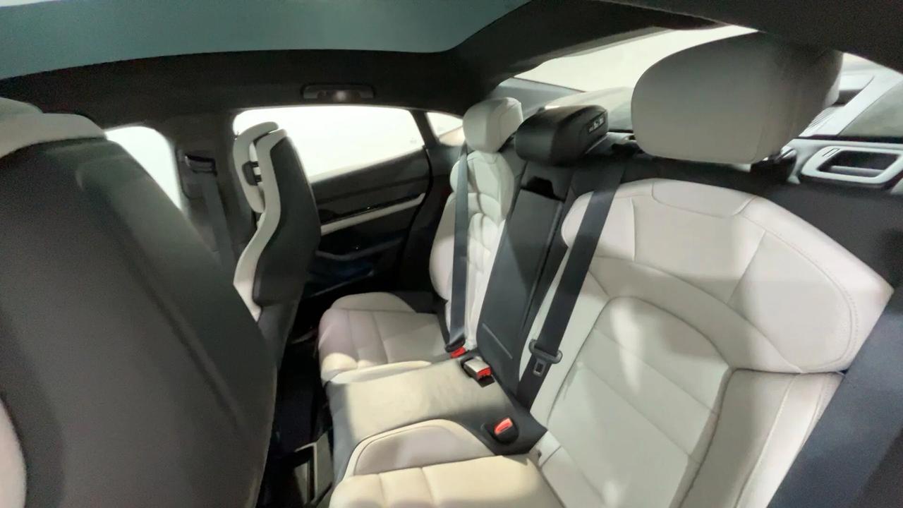 Porsche Taycan Turbo S NESSUN VINCOLO FINANZIARIO